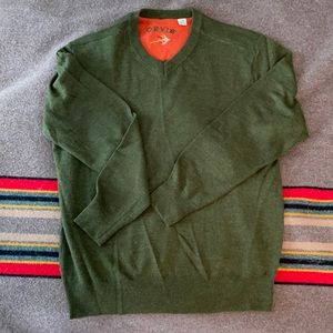 Men’s V-neck Orvis sweater